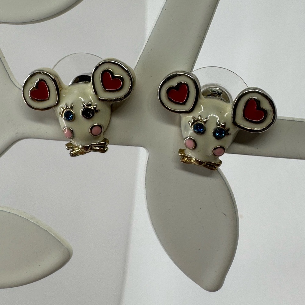 Betsey Johnson White Enamel Heart Ears Mice Mouse Earrings